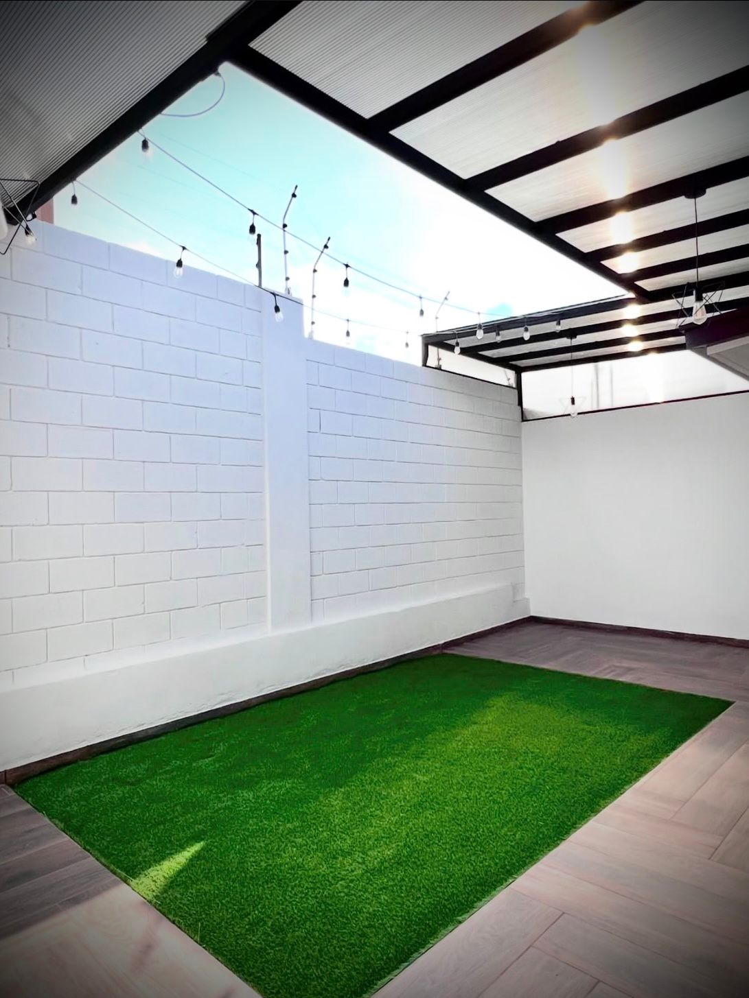 Construcción de terraza moderna en Costa Rica